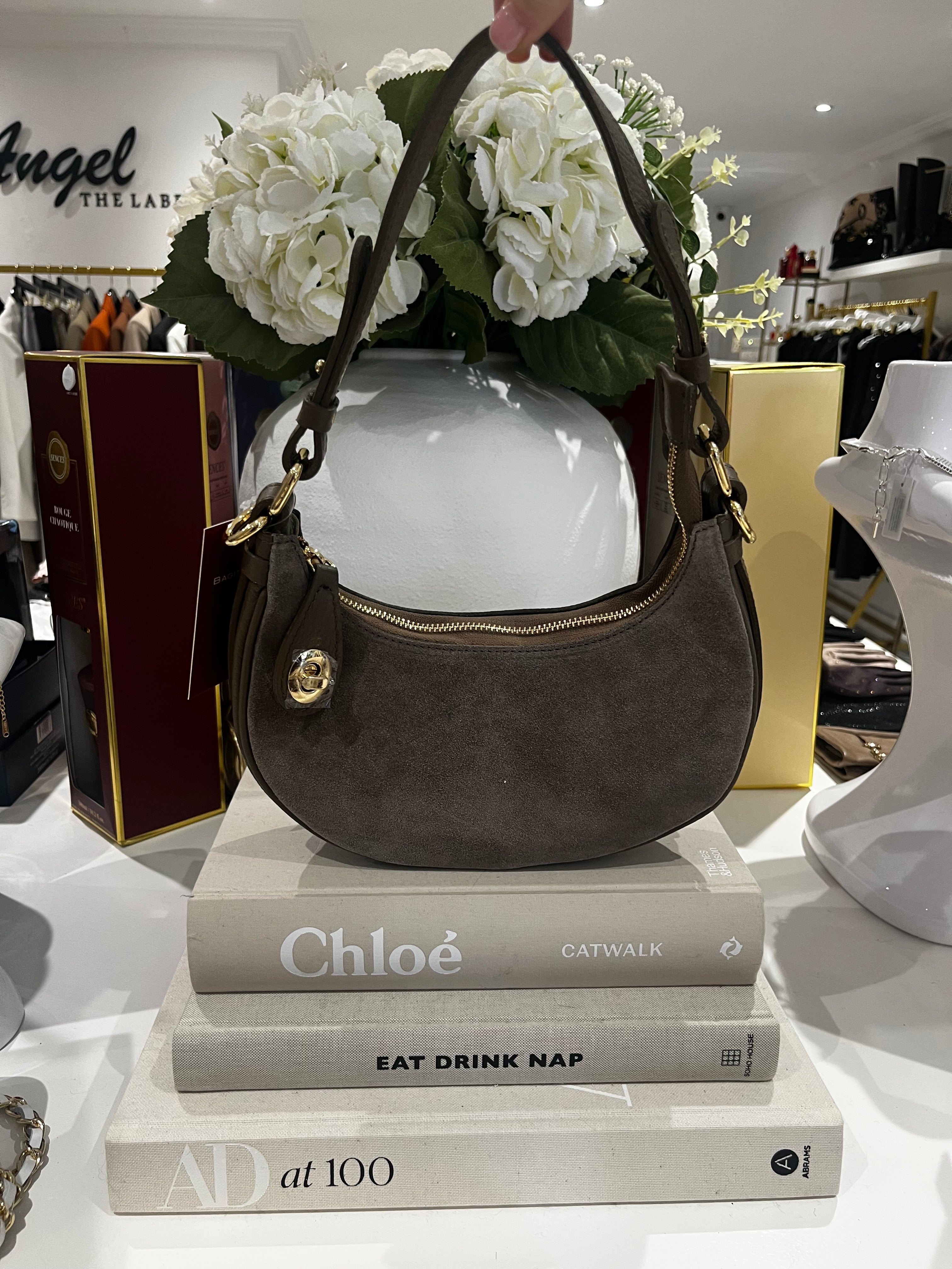 Genuine Leather Gold Detail Hardware Shoulder Bag (5 Colours) - Image 8