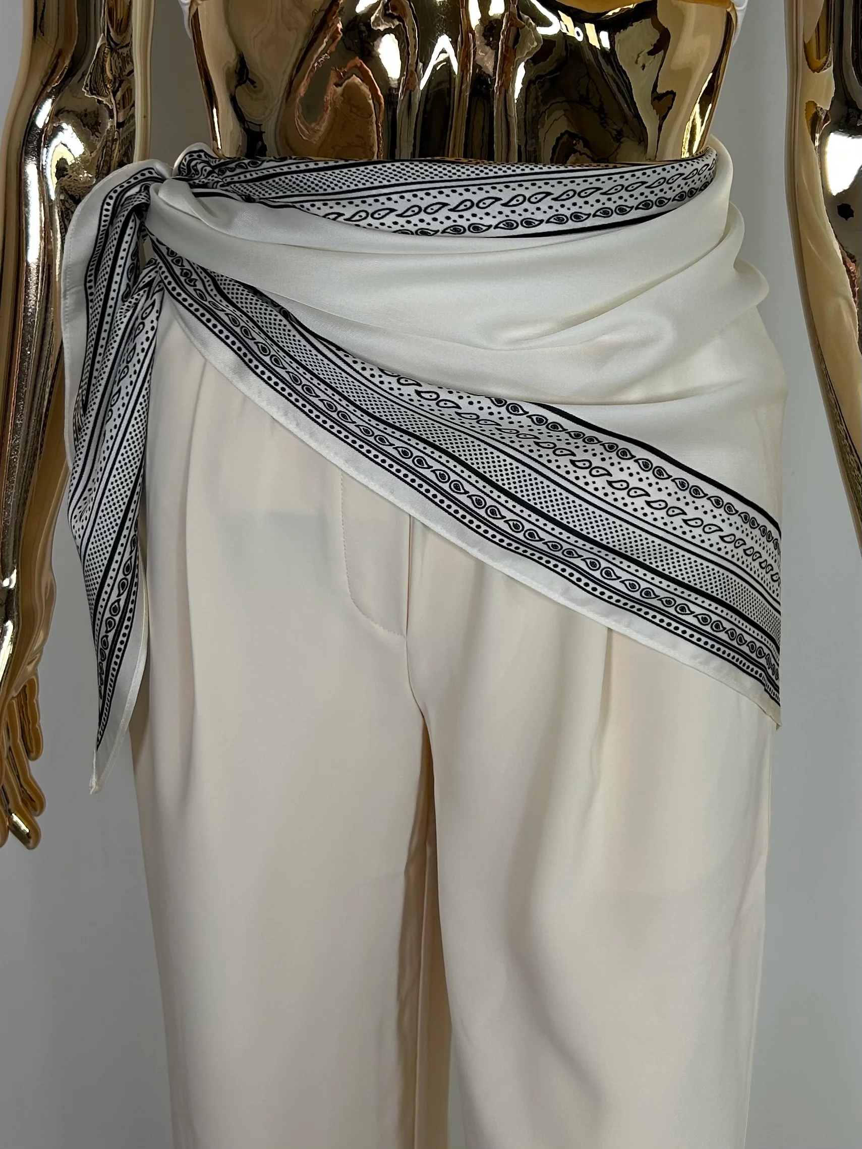 Paisley Print Scarf - Image 8