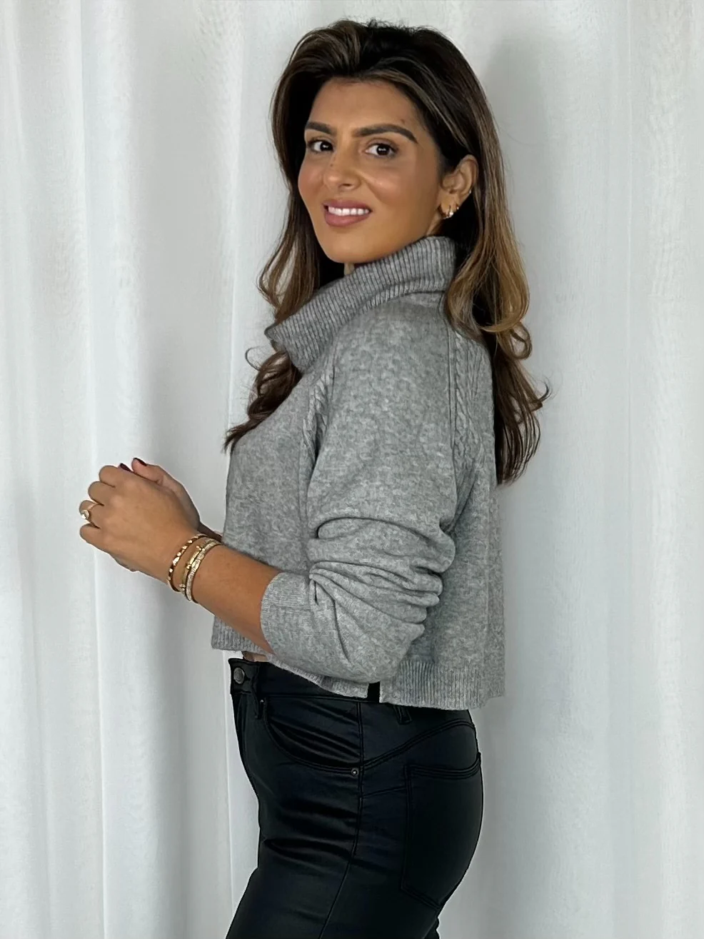 Roll Neck Cable Design Soft Knit Cropped Jumper (4 Colours) - Image 7