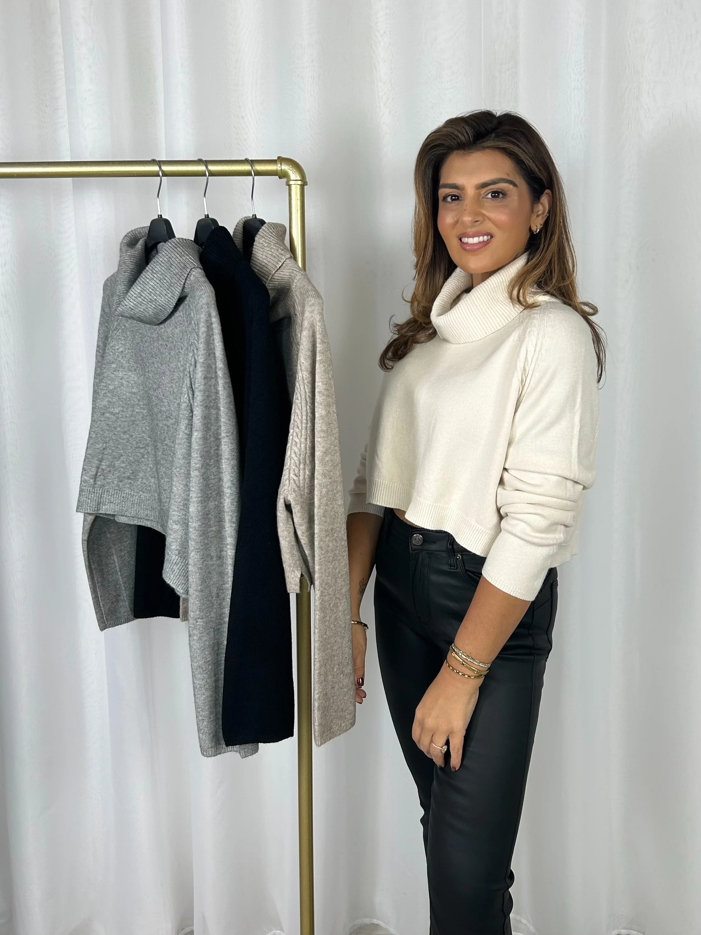 Roll Neck Cable Design Soft Knit Cropped Jumper (4 Colours) - Image 9